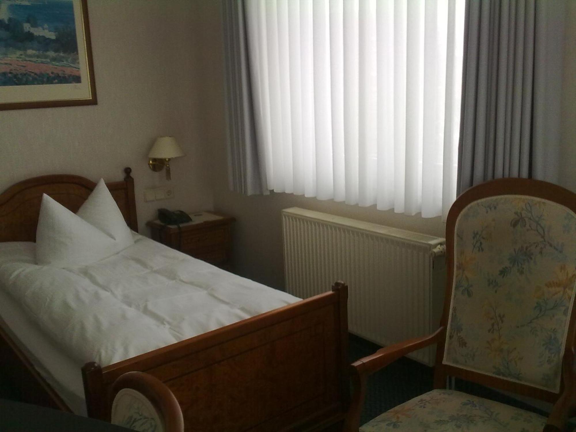 Hotel Ascania Aschersleben Ngoại thất bức ảnh