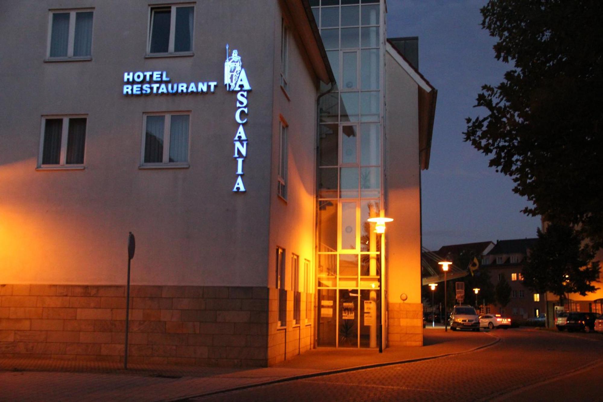 Hotel Ascania Aschersleben Ngoại thất bức ảnh
