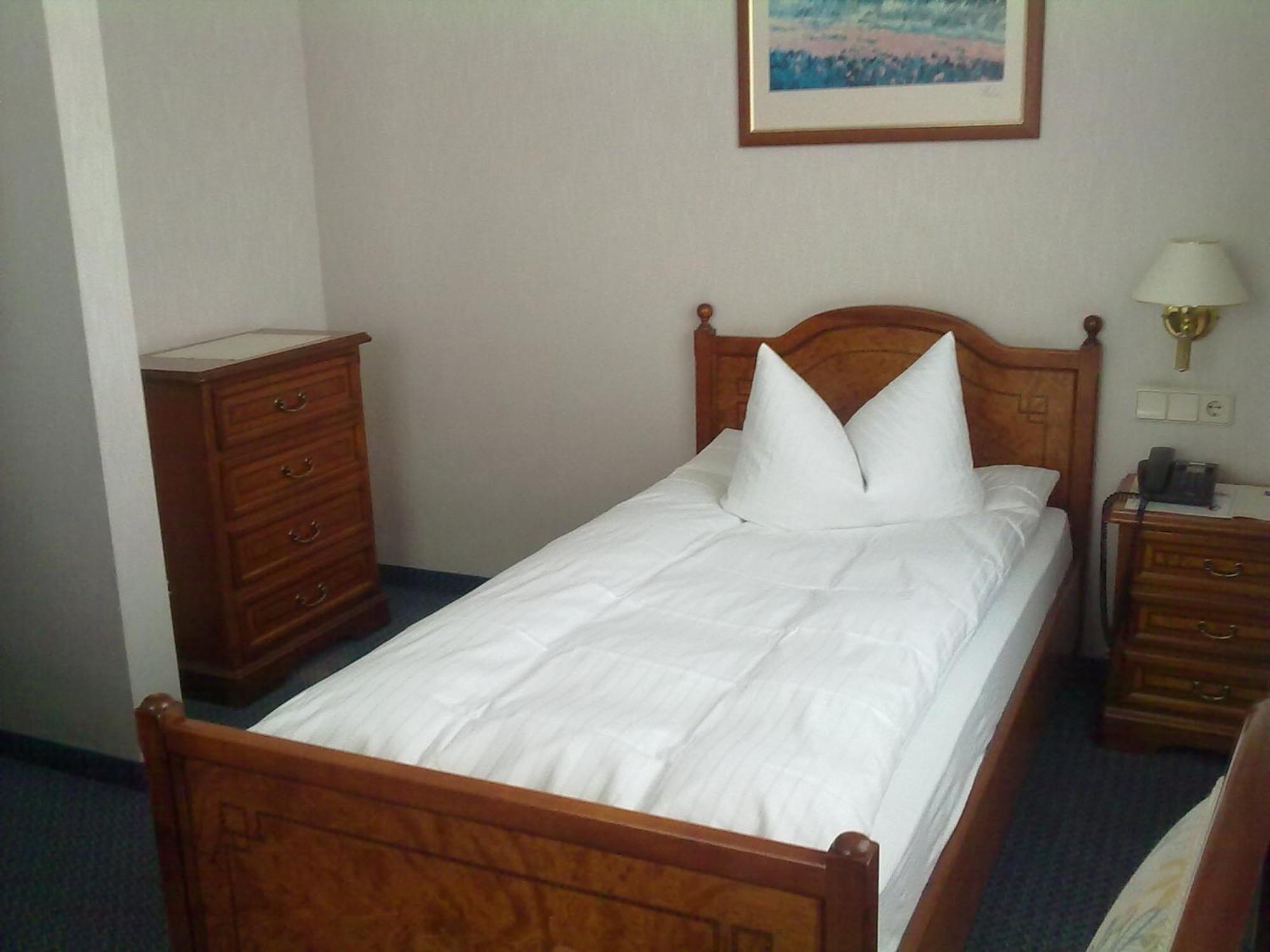 Hotel Ascania Aschersleben Ngoại thất bức ảnh