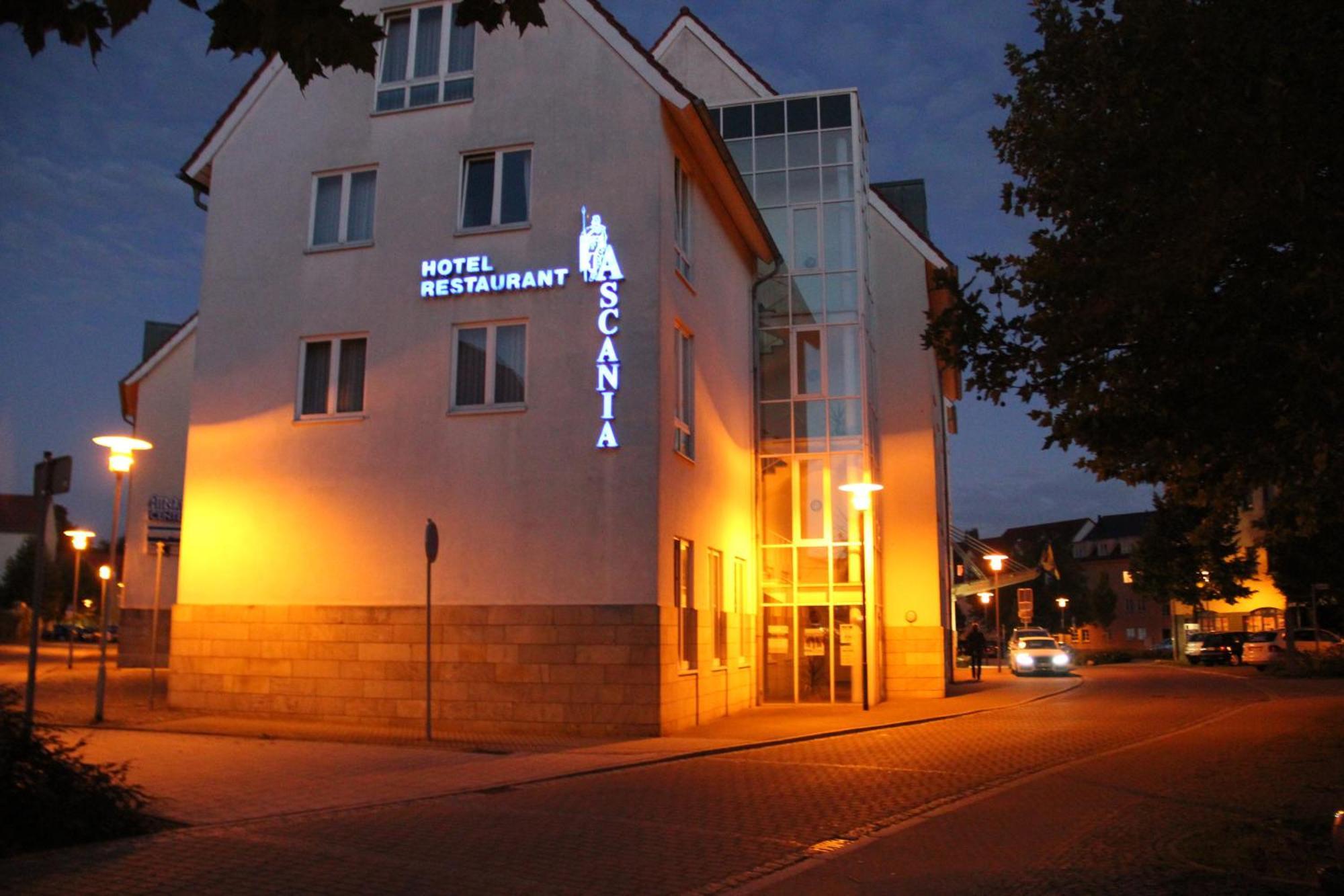 Hotel Ascania Aschersleben Ngoại thất bức ảnh